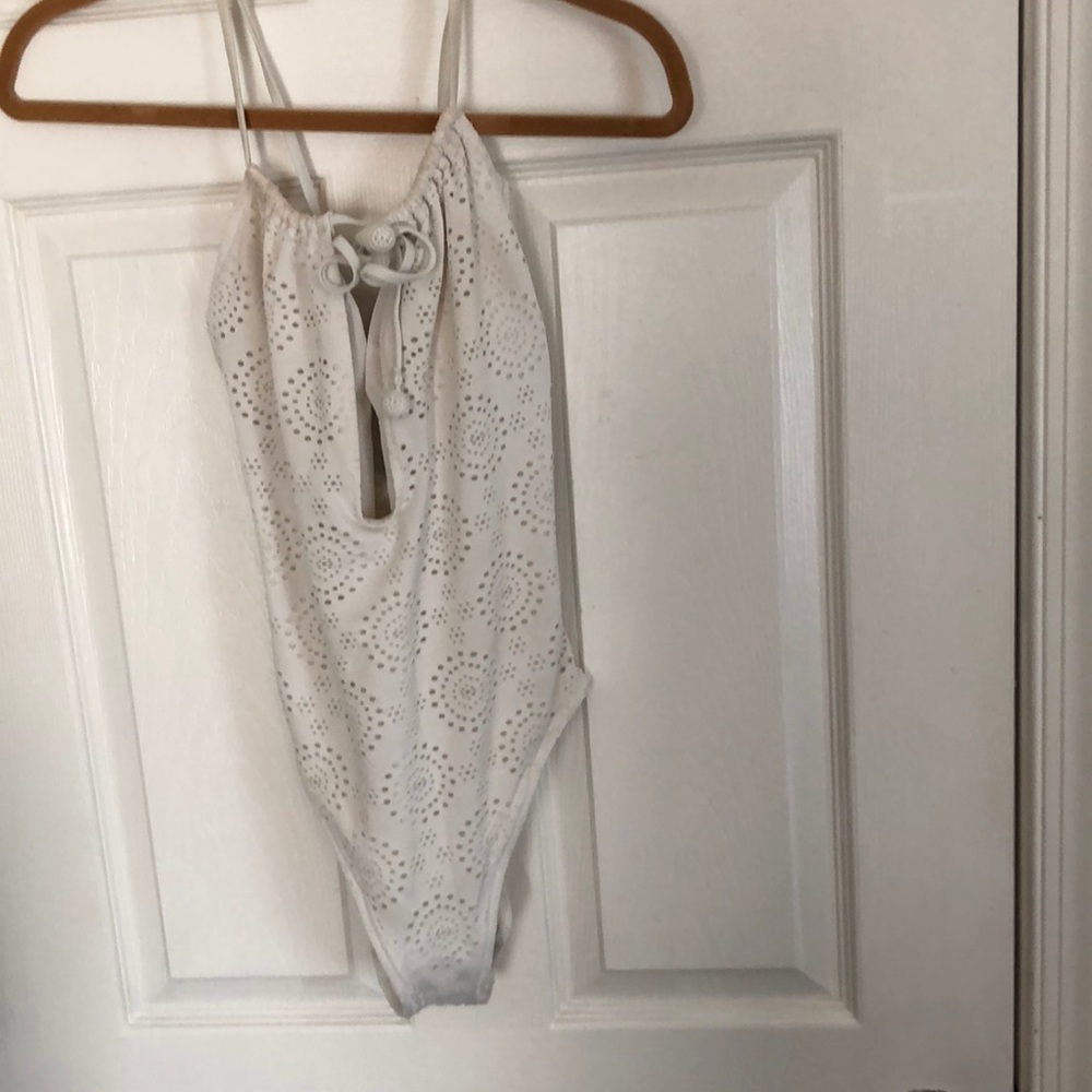Women’s bathing suit